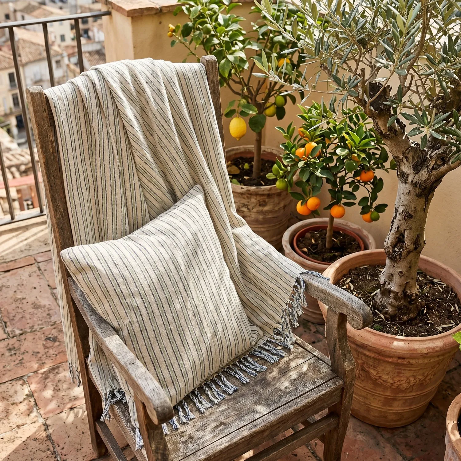 Mantas - Rumi stripe cotton throw (crema/azul marino/verde claro)