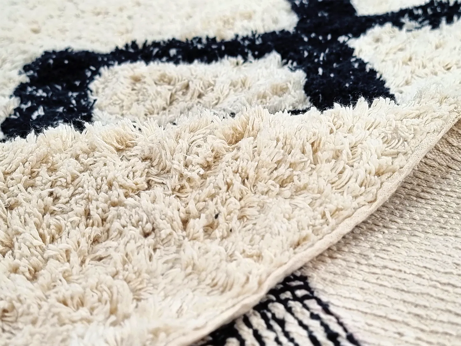 Alfombras redondeadas - Chablis Natural Cotton Shaggy (offwhite/negro)
