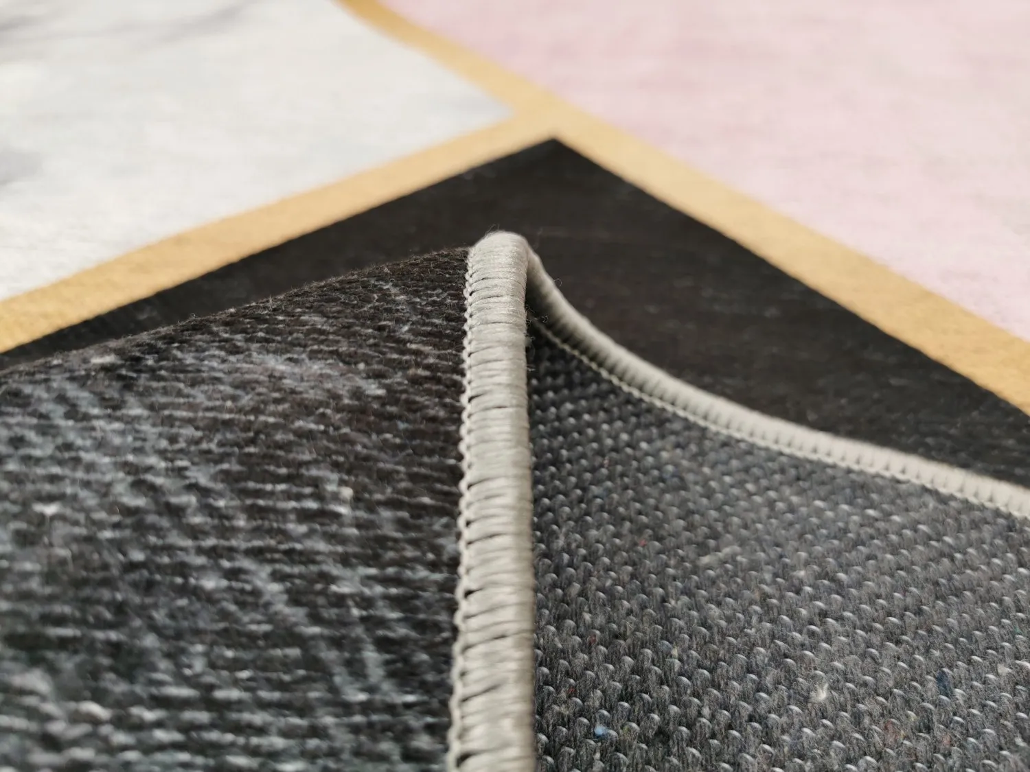 Alfombra Wilton - Savino (negro/blanco/rosa)