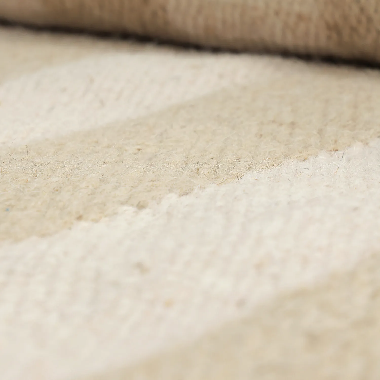 Alfombra de lana irregular - Kystaro (crema/beige)
