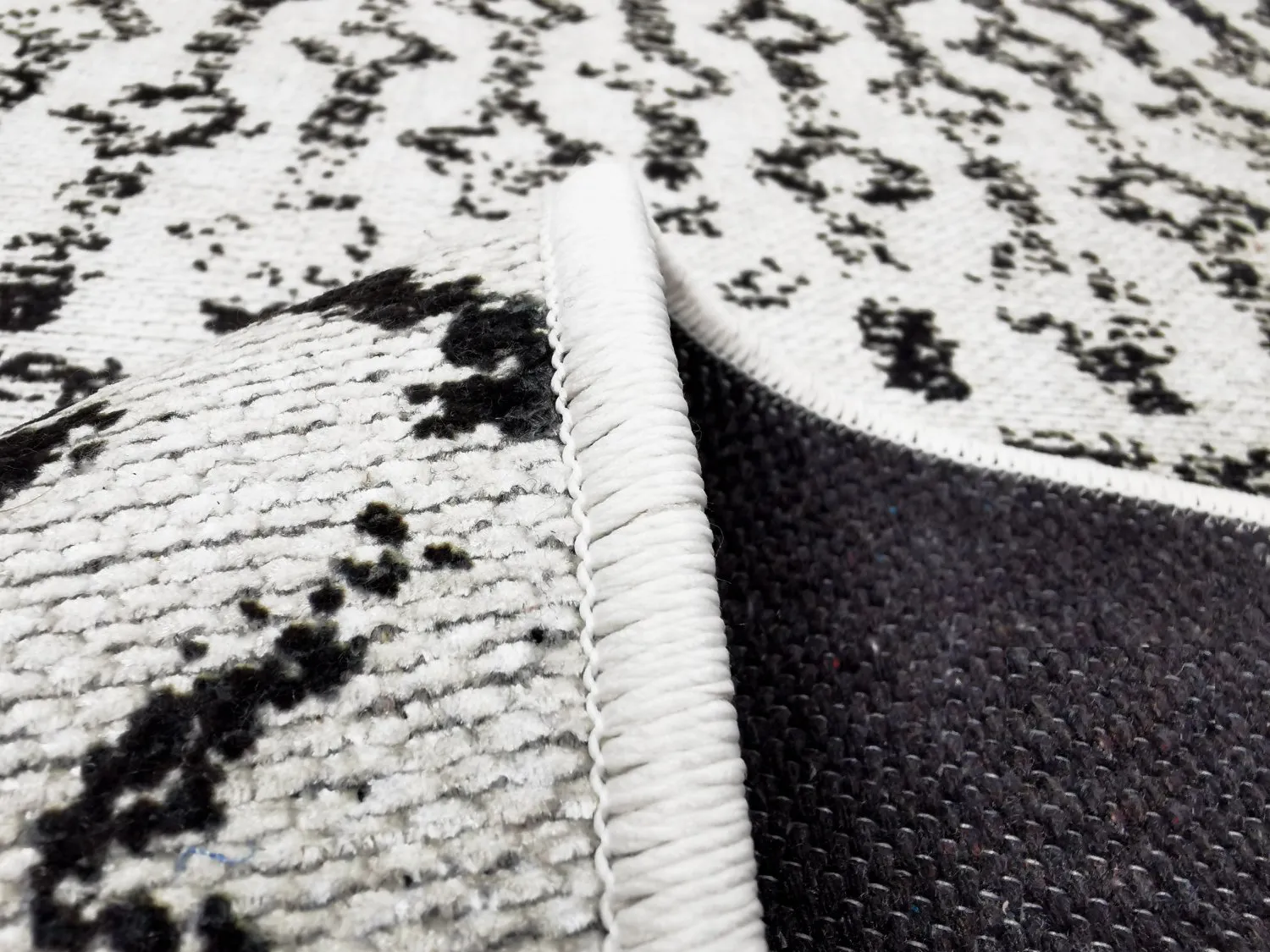 Alfombra Wilton - Ovada (negro/blanco)