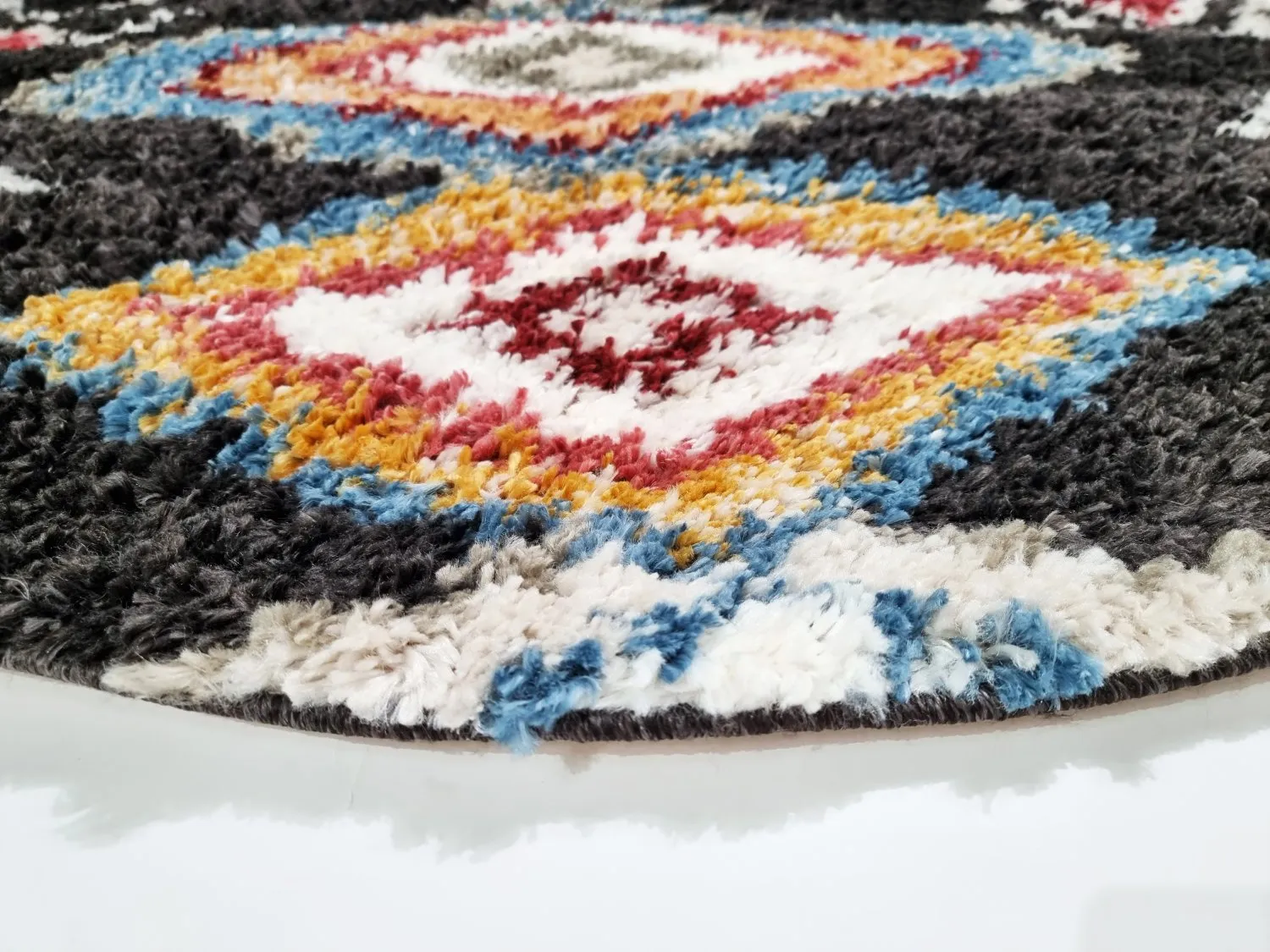 Alfombras redondeadas - Macchia (negro/multi)