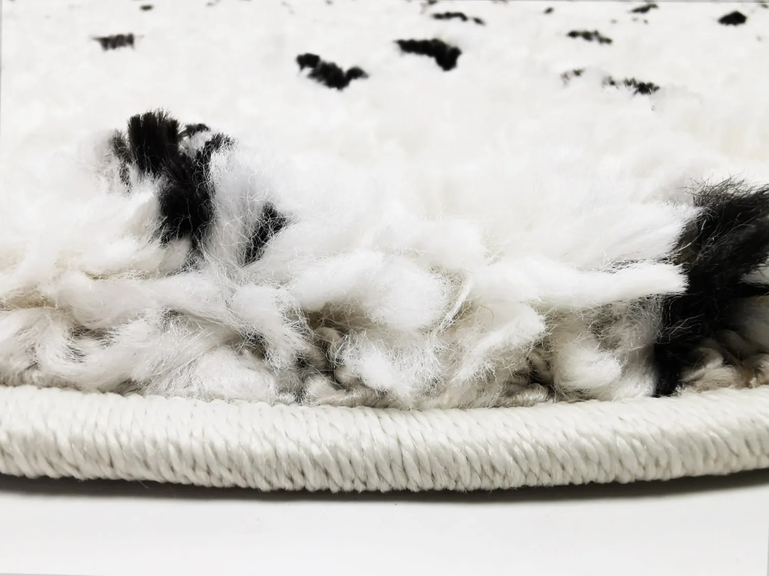 Alfombras redondeadas - Capri (negro/beige)