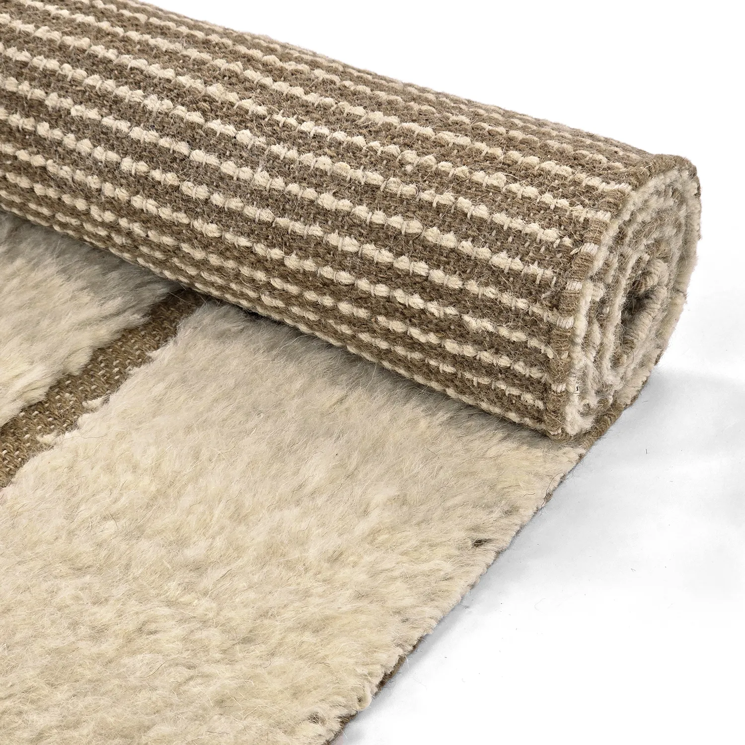 Alfombras de pelo largo - Kiberg Hand Woven Wool Shaggy (crema)