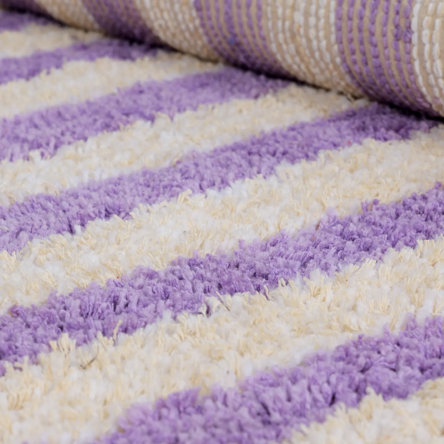 Alfombras de pelo largo - Thira Stripe Cotton Shaggy (crema/violeta claro)