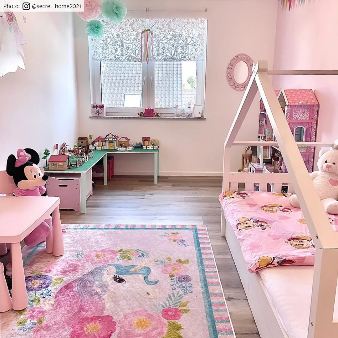 Alfombra infantil - Unicorn Flowers (rosa)