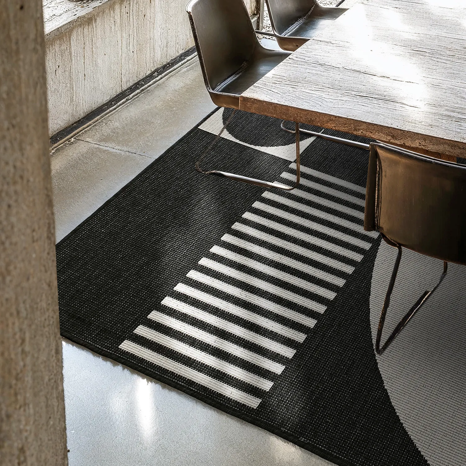 Alfombras de Interior/Exterior - Aurora (negro/blanco)