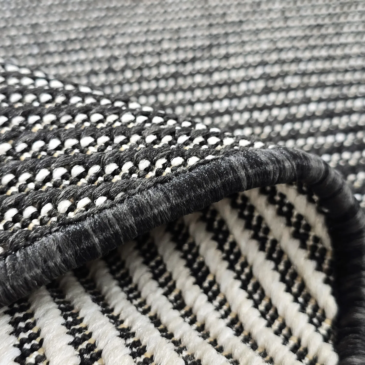 Alfombras redondeadas - Indoor/Outdoor Bennett (negro)
