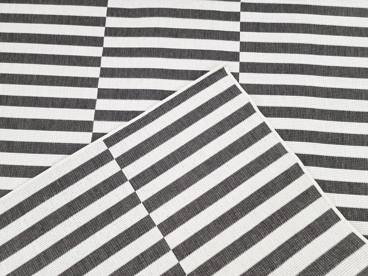 Alfombras de Interior/Exterior - Roscoe (negro)