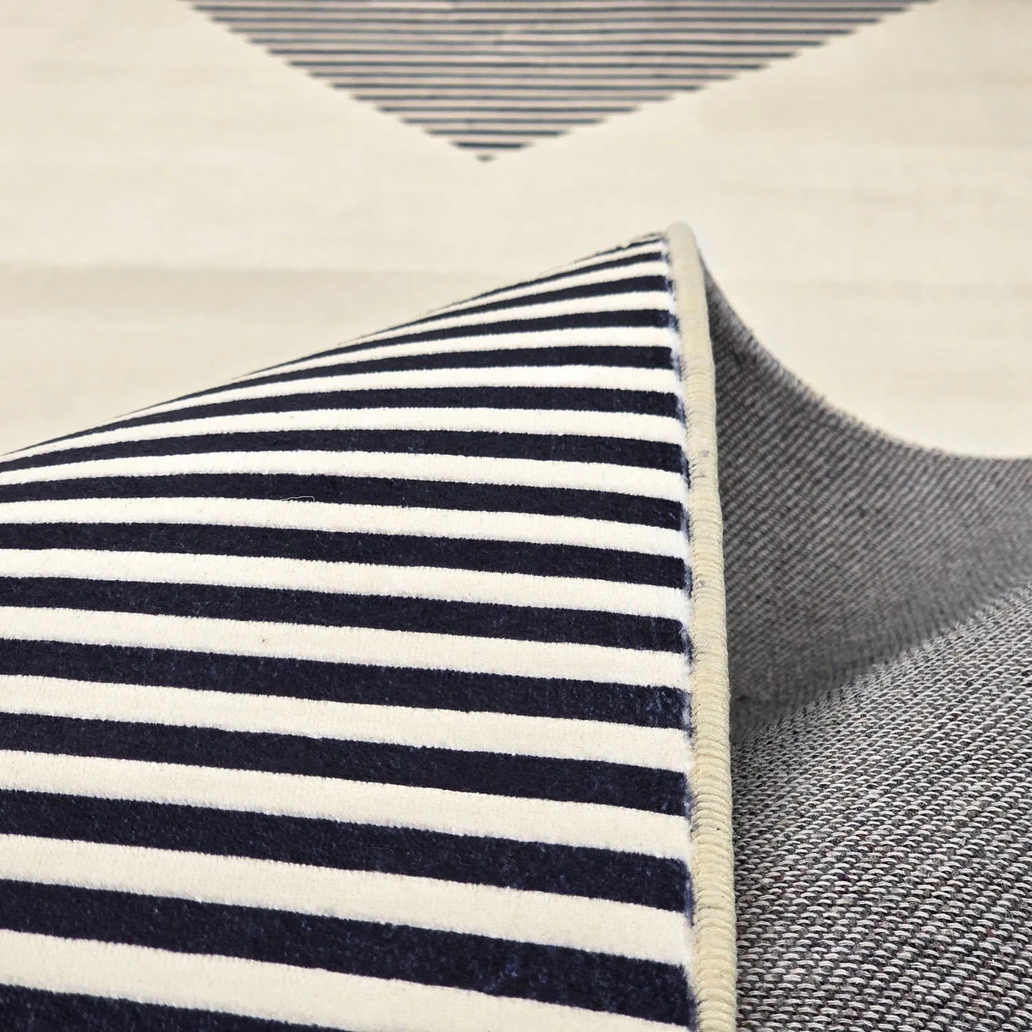 Alfombra Wilton - Pucon (negro/crema)