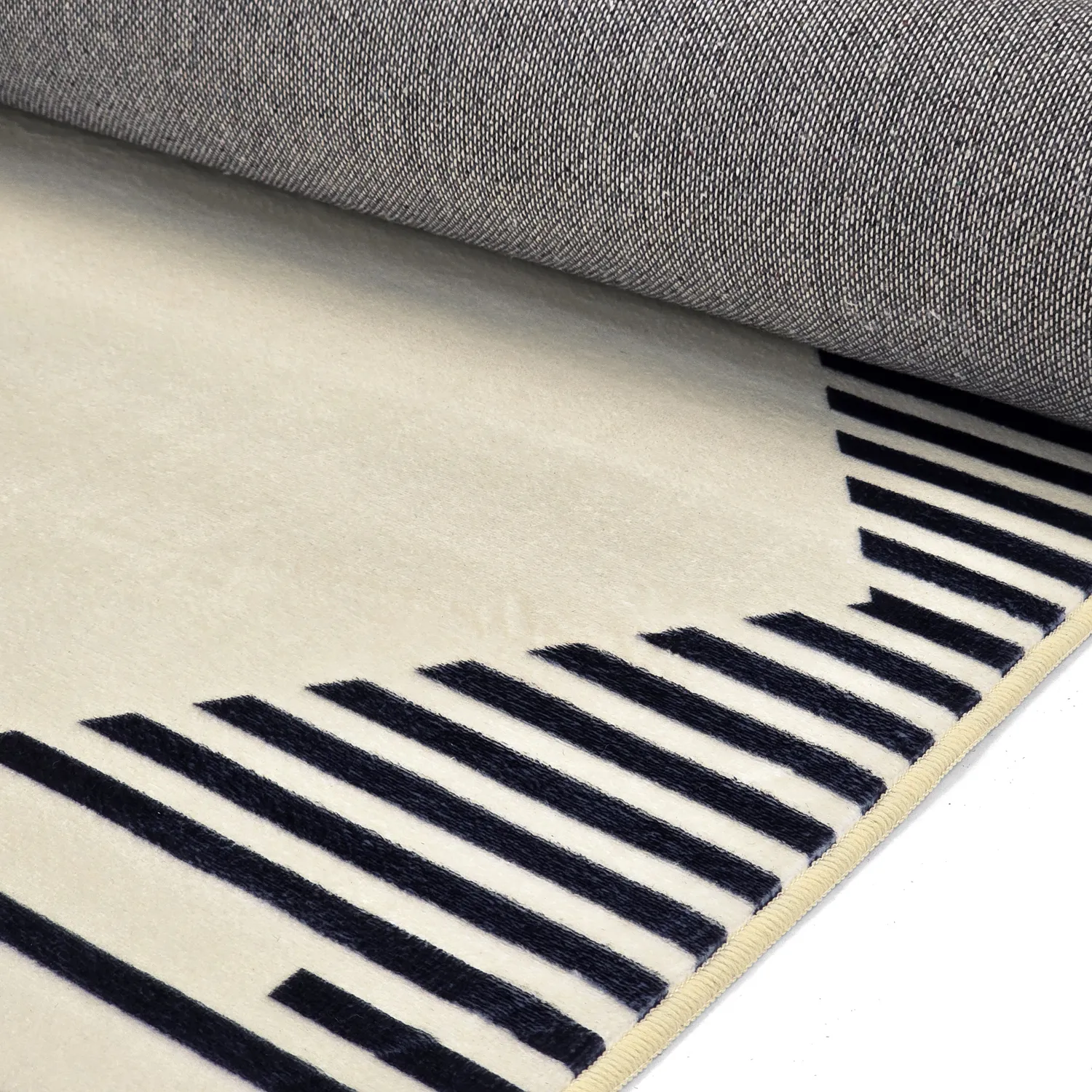 Alfombra Wilton - Pucon (negro/crema)